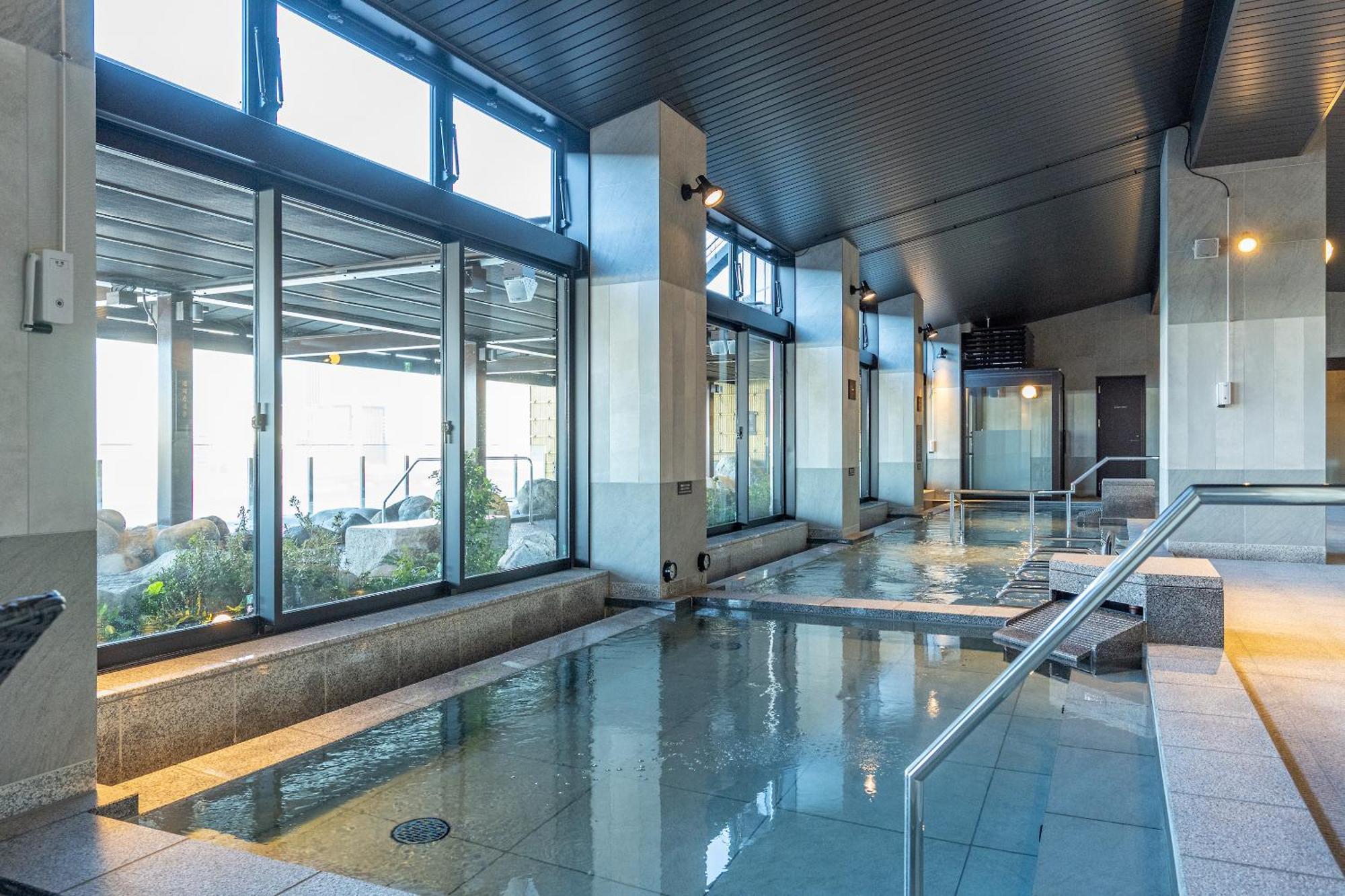 Tokyo Toyosu Manyo Club Hotel Екстериор снимка
